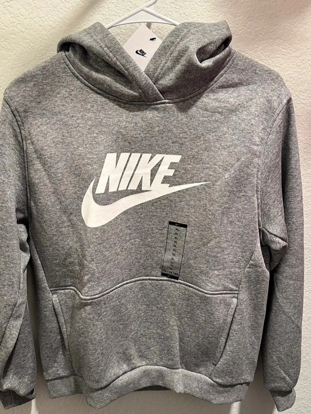Nike Sportswear Club Fleece Pullover Hoodie